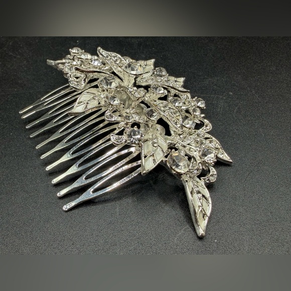 Bejeweled Silver Tone Metal Crystal Hair Comb Accessory, Wedding Bridal Princess - Picture 11 of 11